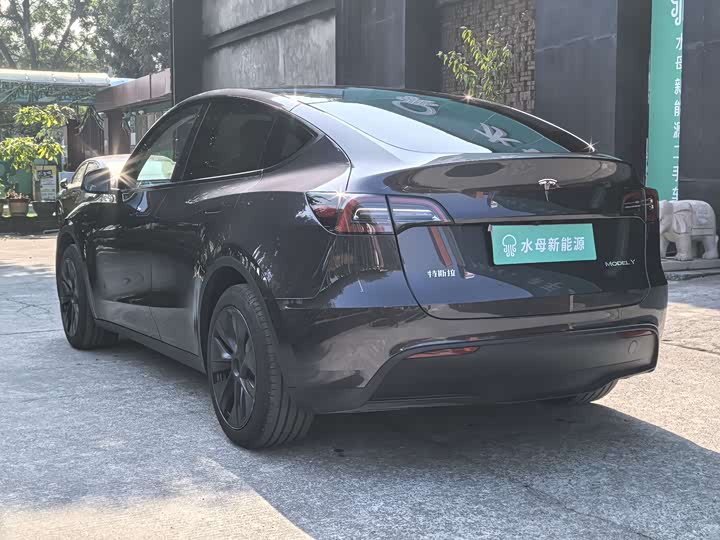Фото 7 - Tesla Model Y