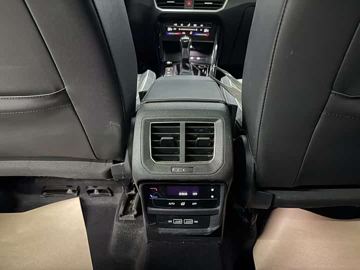 Фото 9 - Volkswagen Tayron