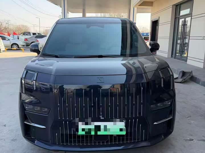 Фото 2 - Zeekr 009