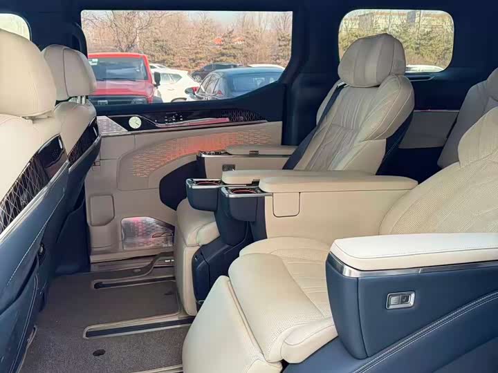 Фото 5 - Zeekr 009