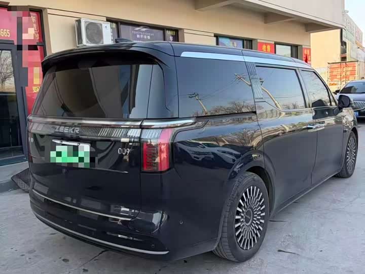 Фото 7 - Zeekr 009