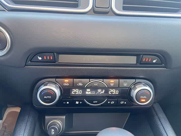 Фото 8 - Mazda CX-5