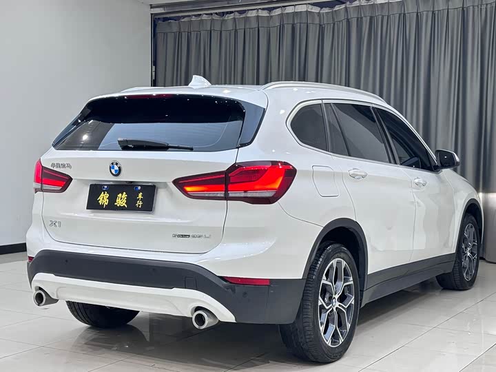 Фото 4 - BMW X1