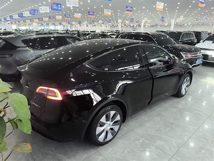 Фото 7 - Tesla Model Y