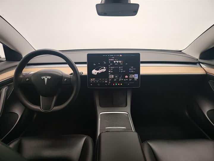 Фото 5 - Tesla Model 3