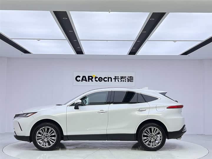 Фото 2 - Toyota Harrier