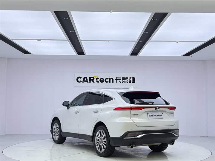 Фото 3 - Toyota Harrier