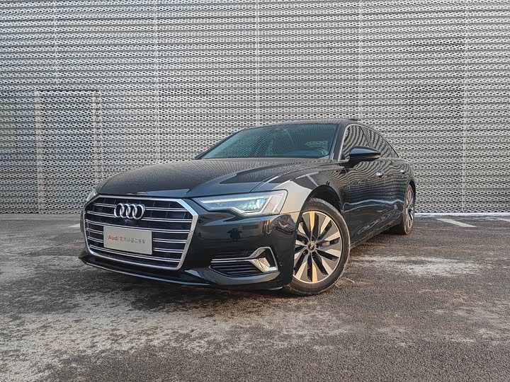 Фото 1 - Audi A6L