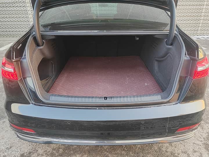 Фото 3 - Audi A6L