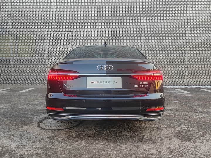 Фото 4 - Audi A6L