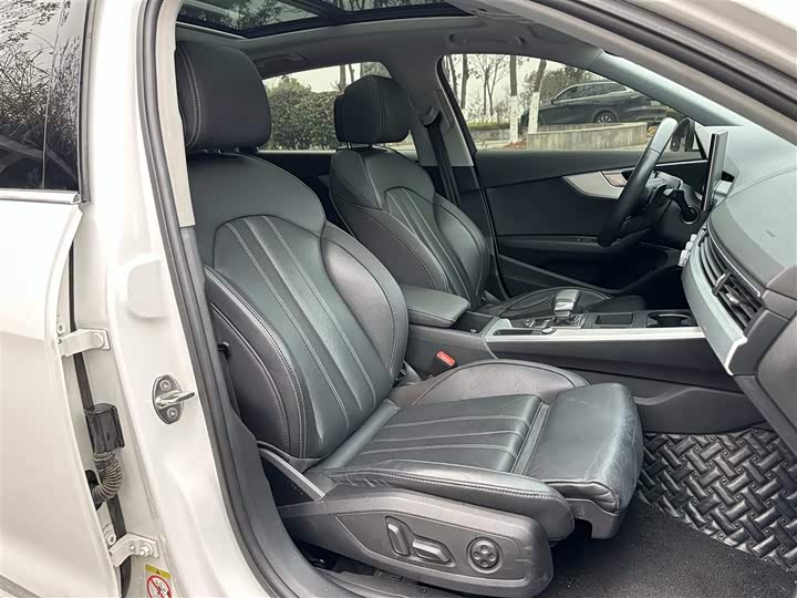 Фото 7 - Audi A4L