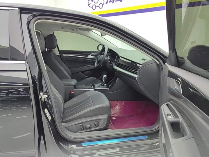 Фото 8 - Volkswagen Passat