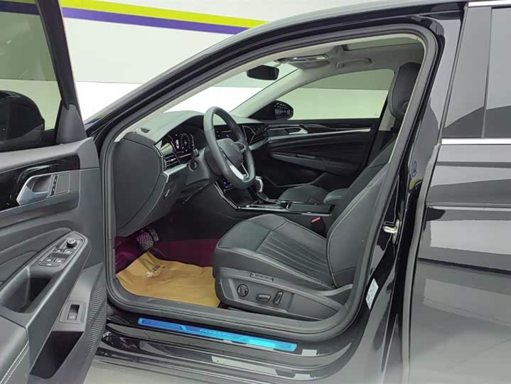 Фото 9 - Volkswagen Passat