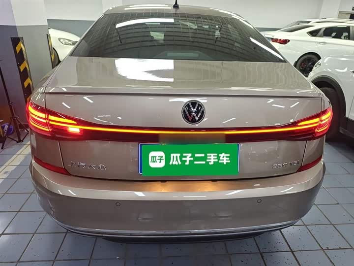 Фото 6 - Volkswagen Passat