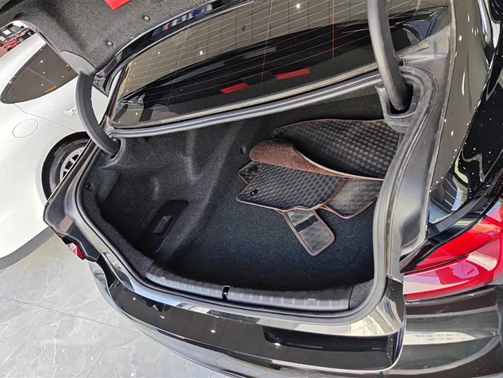 Фото 4 - BMW 5 Series