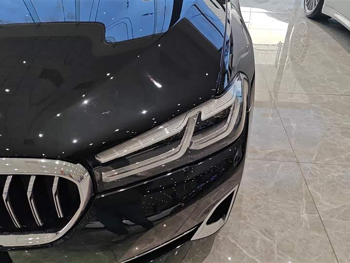 Фото 5 - BMW 5 Series