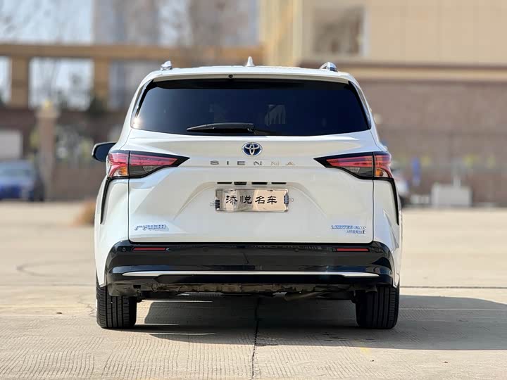 Фото 6 - Toyota Sienna