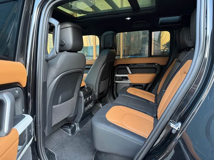 Фото 6 - Land Rover Defender