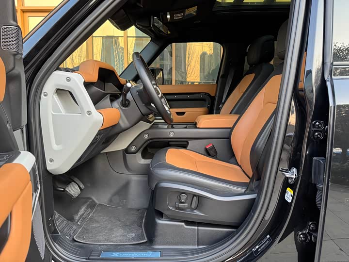 Фото 7 - Land Rover Defender