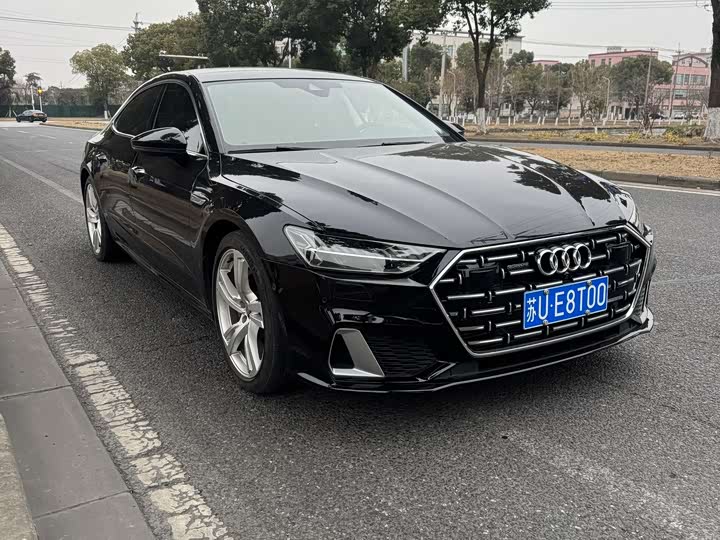 Фото 3 - Audi A7L