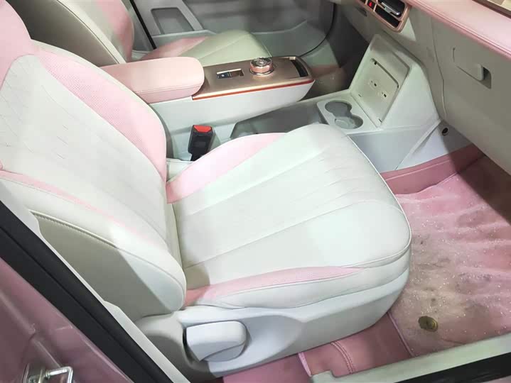 Фото 8 - Geely Geometry E Firefly