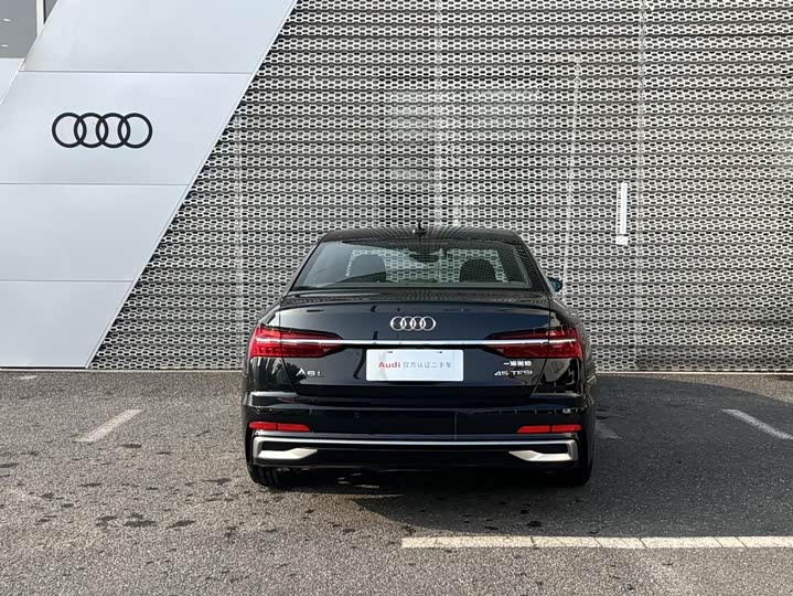 Фото 5 - Audi A6L