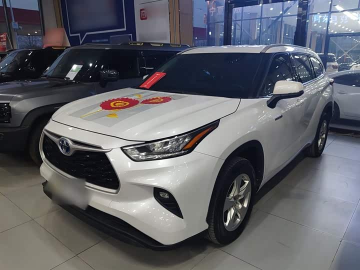 Фото 8 - Toyota Highlander