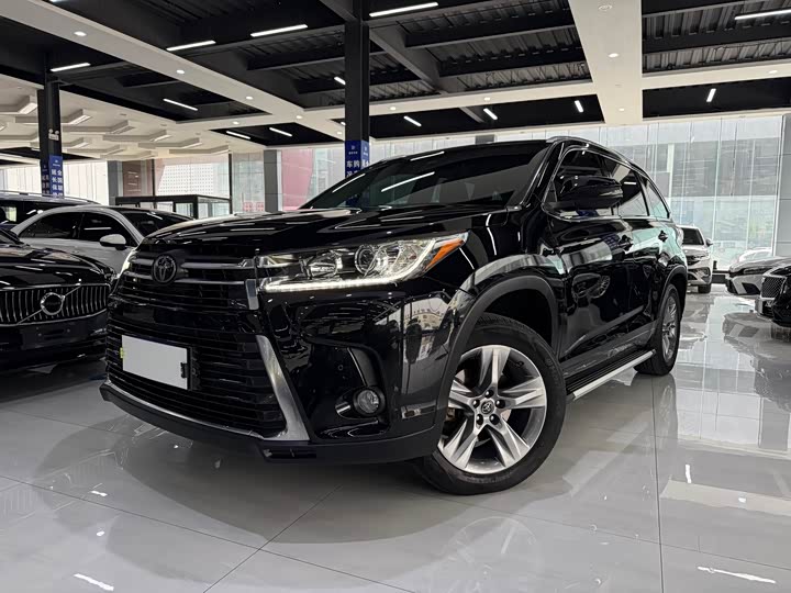 Фото 3 - Toyota Highlander