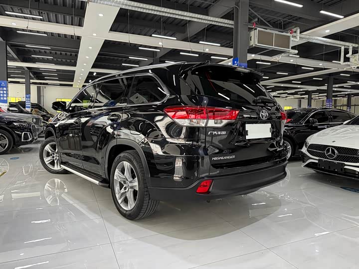 Фото 7 - Toyota Highlander