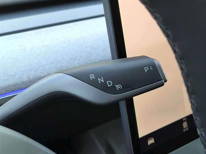 Фото 4 - Tesla Model Y