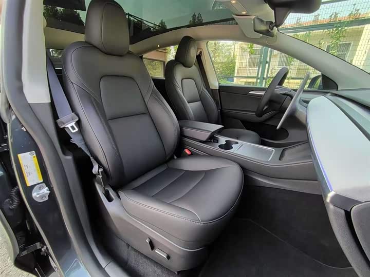 Фото 8 - Tesla Model Y