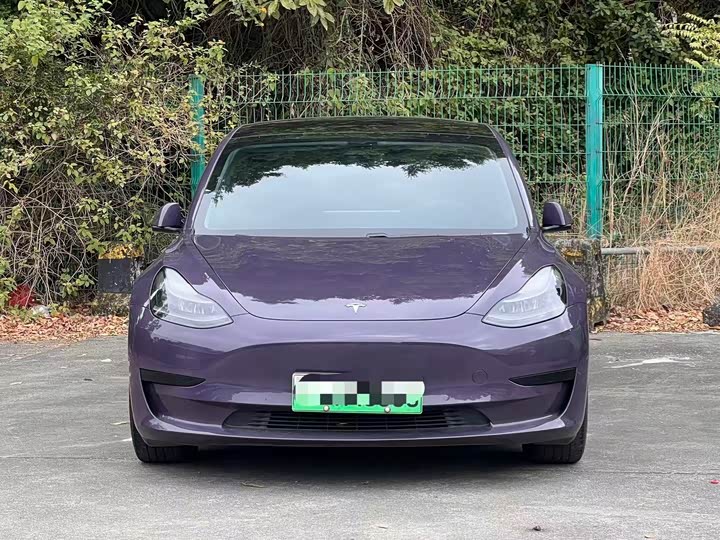 Фото 2 - Tesla Model 3