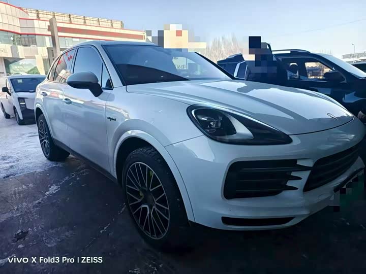 Фото 1 - Porsche Cayenne Hybrid