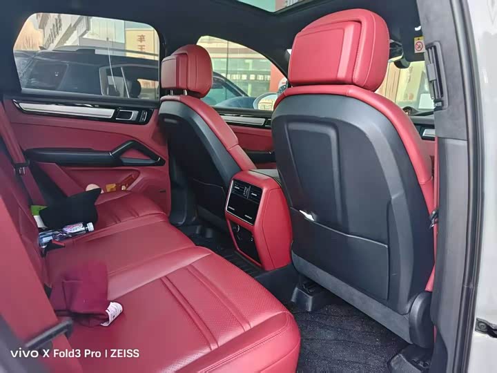 Фото 6 - Porsche Cayenne Hybrid