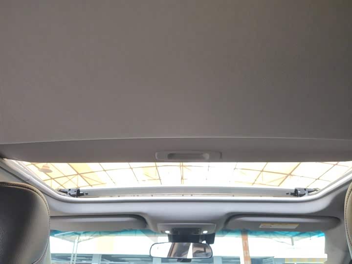 Фото 8 - Toyota Camry