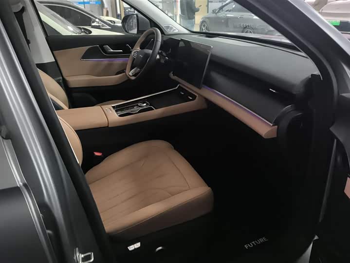 Фото 8 - Chery Tiggo 8L