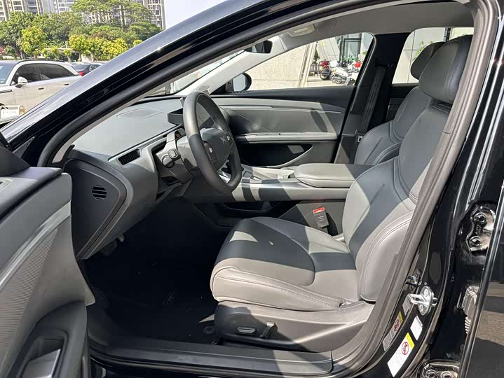 Фото 4 - XPeng Mona M03