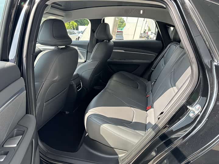 Фото 6 - XPeng Mona M03