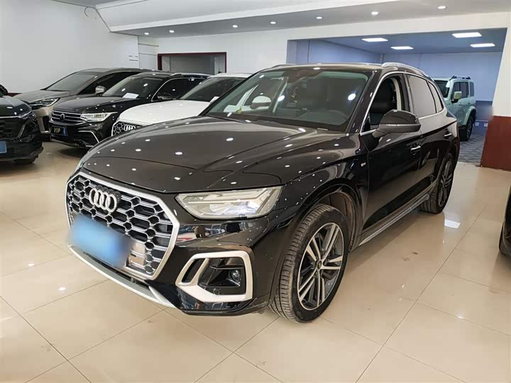 Фото 2 - Audi Q5L