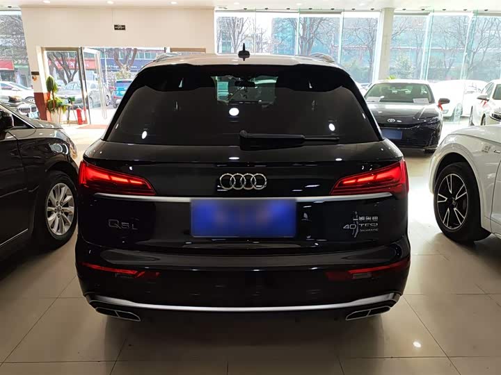 Фото 6 - Audi Q5L