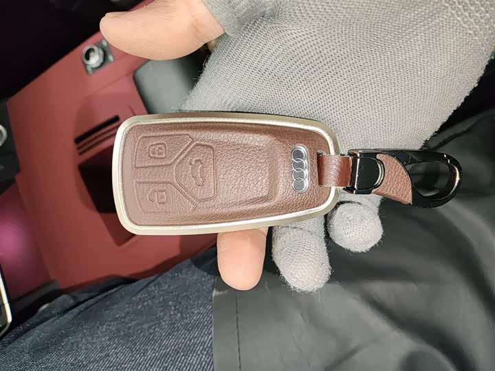 Фото 9 - Audi Q5L