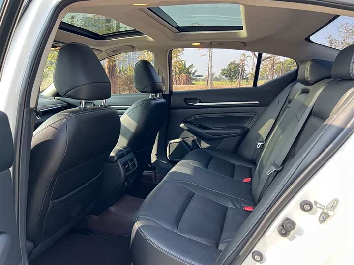 Фото 5 - Nissan Teana