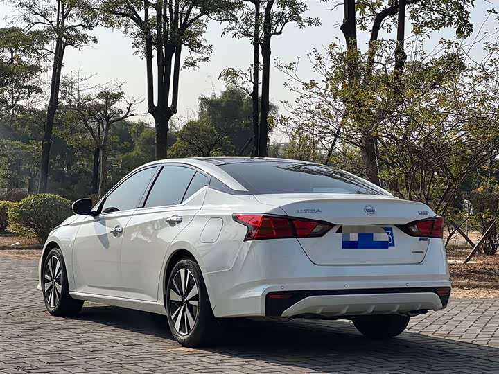 Фото 7 - Nissan Teana