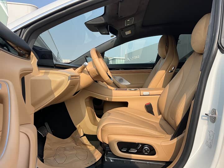 Фото 3 - Luxeed R7