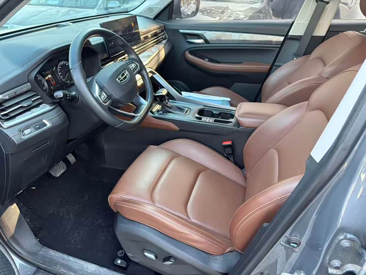 Фото 5 - Geely Vision X6