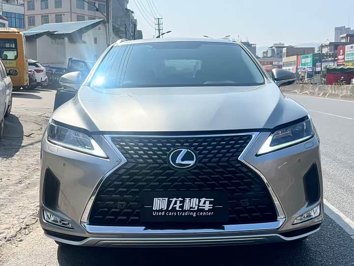 Фото 2 - Lexus RX