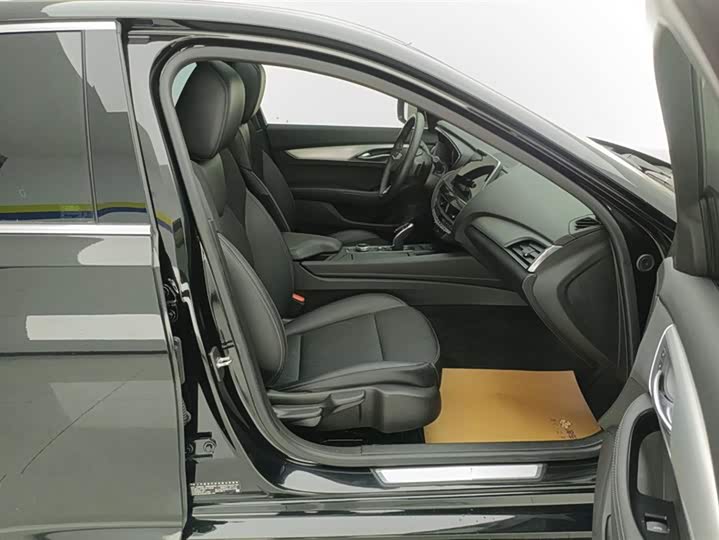 Фото 8 - Cadillac CT5