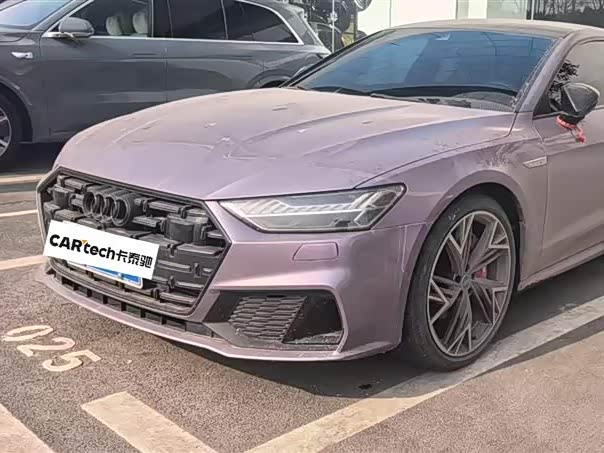 Фото 1 - Audi A7L