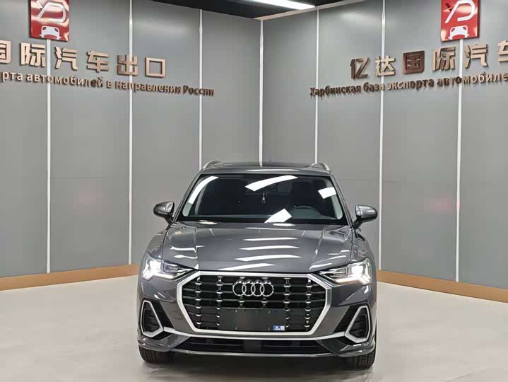 Фото 2 - Audi Q3