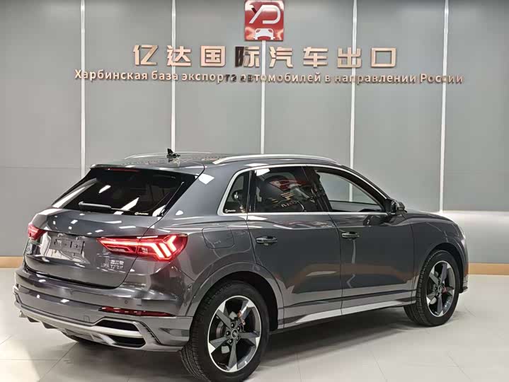 Фото 4 - Audi Q3